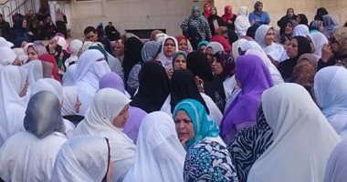 ممرضات جامعة طنطا يتظاهرن اعتراضاً على تأخر صرف بدل الراحات والمكافآت