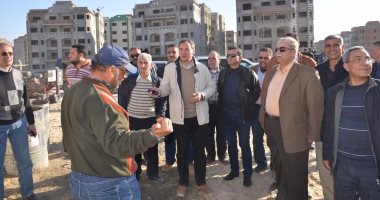  محافظ الاسماعيلية يتفقد مشروعات الصرف الصحى بالإسماعيلية الجديدة