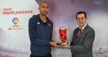 قاهر ريال مدريد ولاعب أشبيلية الأفضل بالليجا فى يناير