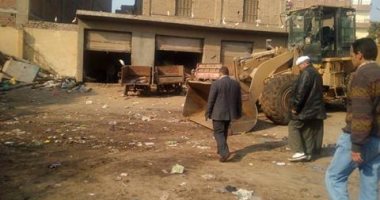 حملة نظافة بمدينة شبين محافظ فى القليوبية بعد شكوى الأهالى