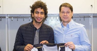 باوك اليونانى يقدم عمرو وردة لجماهيره