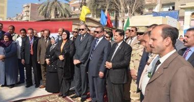 محافظ كفر الشيخ :الطلاب عبروا من خلال لوحاتهم عن مؤتمر الشباب بأسوان ومؤتمر الشباب بالمحافظة