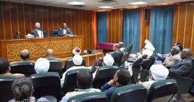 محافظ أسوان يستمع لمطالب ومقترحات أهالى النوبة  
