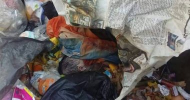 عامل يعثر على طفل حديث الولادة عاريا بالقمامة فى المنصورة