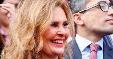 يسرا تكشف أولوياتها فى الحياة ورأيها فى دور الفنانين مجتمعيًا