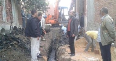 اصلاح أعطال شبكات الصرف الصحى  بشوارع دسوق بكفر الشيخ