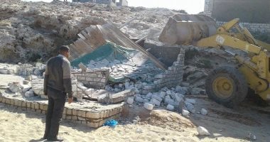 بالصور.. تنفيذ قرارات إزالة 46 مبنى وحالة تعد على أراضى الدولة بمطروح