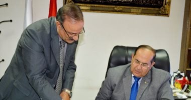محافظ سوهاج يحيل موظفى التأهيل الاجتماعى للمعاقين بجرجا للنيابة الإدارية