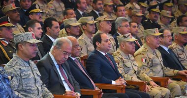 "أم الشهيد" المفجرة لدموع السيسى: الرئيس صادق لأنه أب وعارف معنى "الضنا"