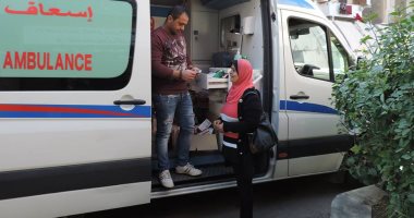 قافلة جامعة المنوفية تباشر الكشف وتقدم العلاج لأهالى قويسنا مجانا 