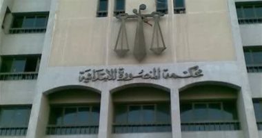 سماح أمام محكمة الأسرة: زوجى فبرك صورا تجمعنى برجال ليسقط عنى حقوقى المادية