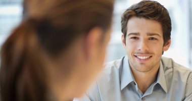 "الميزان هيغرقك هدايا".. اعرفى من برجه إزاى هيعبر عن إعجابه بيكى