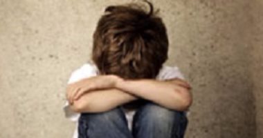 لو الطفل فقد أحد أبويه إزاى توصله الموضوع؟..الطب النفسى يجيب