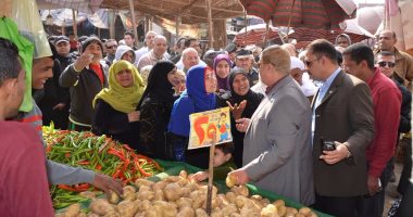 بالصور ..محافظ الإسماعيلية يتفقد المرحلة الثانية من مشروع تطوير سوق الجمعة