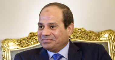 السيسي يلتقى اليوم مسئولى شركات بترول أجنبية.. ويعقد قمة مع ملك البحرين