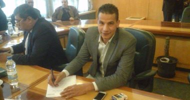 الزميل أيمن عيسى يتقدم بأوراق ترشحه على مقعد تحت السن بانتخابات الصحفيين