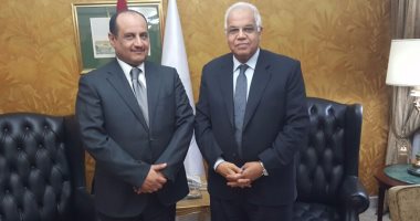 وزير النقل يستقبل رئيس مجموعة الخرافى للمشاركة فى مشروعات الطرق