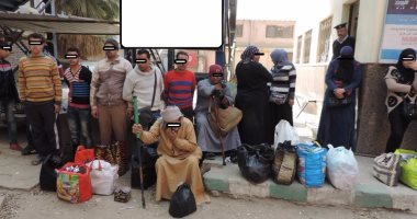 بالصور.. ضبط 25 متسولا وبائع متجول بوسائل المواصلات فى حملات أمنية