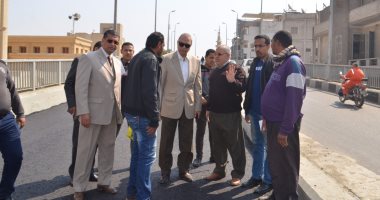 محافظ قنا يتفقد رصف الكوبرى العلوى وإنشاءات مجلس المدينة بـ8 مليون جنيها