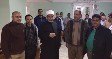 بالصور.. رئيس الإدارة المركزية للأزهر بكفر الشيخ يتفقد معاهد بلطيم