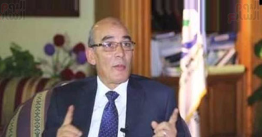 من هو وزير الزراعة الجديد؟ 17 محطة تلخص مشوار عبدالمنعم البنا من وكيل "البحوث الزراعية" وحتى تولى حقيبة "الزراعة".. التخصص فى مجال زراعة الأنسجة النباتية.. و5 مناصب دولية تقوده إلى حكومة شريف إسماعيل
