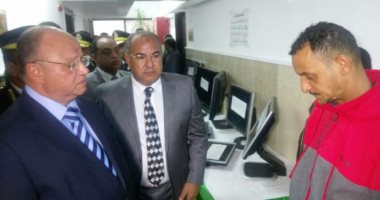 بالصور.. مدير أمن القاهرة يتفقد معرض مضبوطات يضم 819 قضية مخدرات وسلاح