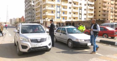 بالصور.. سحب تراخيص 121 سيارة فى حملة مرورية بالسويس