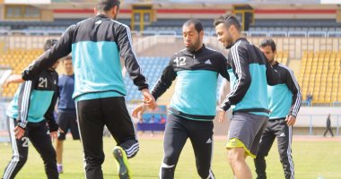 بالصور.. الإسماعيلى يختتم استعداداته للأهلى.. وبوشا يدخل فى نوبة بكاء