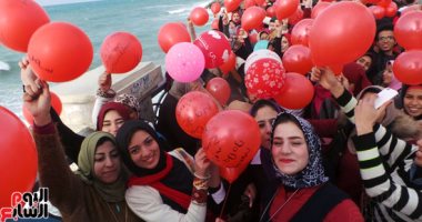 "تعالى نصالحك على السنجل اللى جواك" محاضرة فى عيد الحب بالإسكندرية