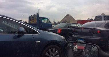 توقف حركة المرور على طريق طملاى - كفر داود بالمنوفية بسبب انقلاب سيارة