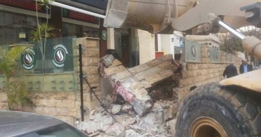  غلق وتشميع أحد أكبر الكافيهات المخالفة بحى مصر الجديدة