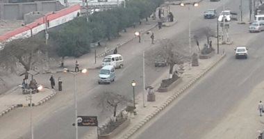 بالصور.. قارئ يرصد إضاءة أعمدة الكهرباء صباحا بشارع فريد ندا ببنها
