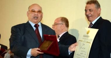 علاء زينهم يحكى لـ"اليوم السابع" عن جائزته الوحيدة بعد 30 سنة خدمة فنية