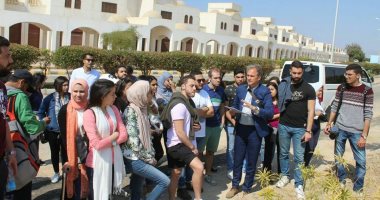 بالصور.. طلاب الجامعة الألمانية يزورون قرية حسن فتحى ونهر النيل بالأقصر 