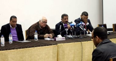 رئيس الأوليمبية وسكرتير الاتحاد الأفريقى فى مؤتمر السلة
