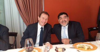 مارادونا ضيف شرف وجبة غداء ريال مدريد ونابولى قبل مواجهة الليلة