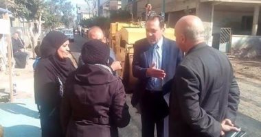 رئيس مركز فارسكور بدمياط يتابع أعمال الرصف بقرى المركز