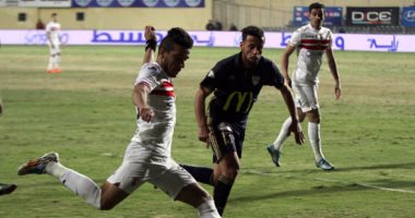  إلقاء زجاجة على وليد حسن من المقصورة بعد تغييره أمام الزمالك