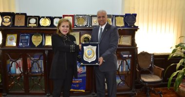 رئيس جامعة الإسكندرية يستقبل رئيس الاتحاد النوعى للأندية الروتارية