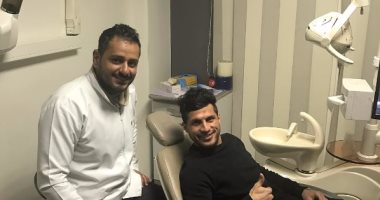 طارق حامد يظهر فى جلسة أسنان قبل العودة للزمالك