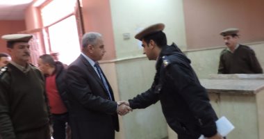 ضبط عاملة نظافة بمرور الفيوم بحوزتها 2000 طابع خاص بالإدارة