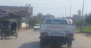 سيارة نصف نقل تسير بدون لوحات معدنية بطريق "طنطا - زفتى"