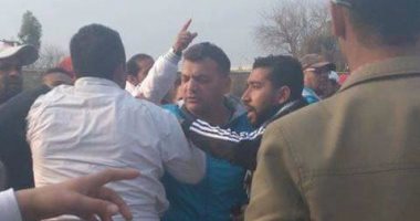 بالصور... اشتباكات بالأيدي بين مدربي الناشئين بالمحلة فى مباراة الديربى