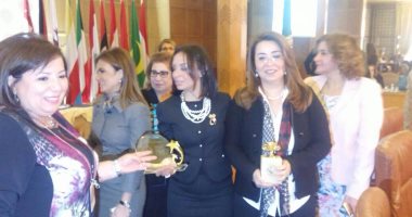 وزيرة التضامن: 2.5 مليار جنيه تكلفة العنف ضد المرأة سنويا