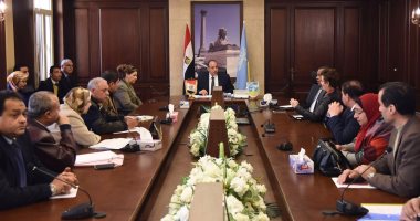 محافظ الإسكندرية يلتقى مديرى المديريات بالمحافظة لوضع آليات العمل