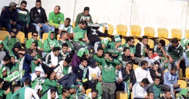 توافد جمهور المصرى على مدرجات استاد الإسماعيلية لمؤازرة الفريق أمام أيفيانى