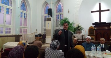 بالصور.. الكنيسة الإنجيلية بالزقازيق تدعو لمبادرة "بيت العيلة" لنشر التسامح بالمجتمع