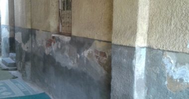 بالصور.. أهالى "أبو غالب" فى الجيزة يحذرون من انهيار مسجد القرية