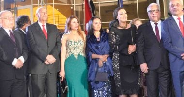 بالصور.. افتتاح الدورة الأولى لمهرجان أسوان الدولى لسينما المرأة