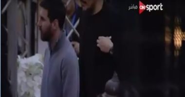بالصور.. ميسى يدخل فندق مينا هوس بعد جولته التفقديه بالأهرامات